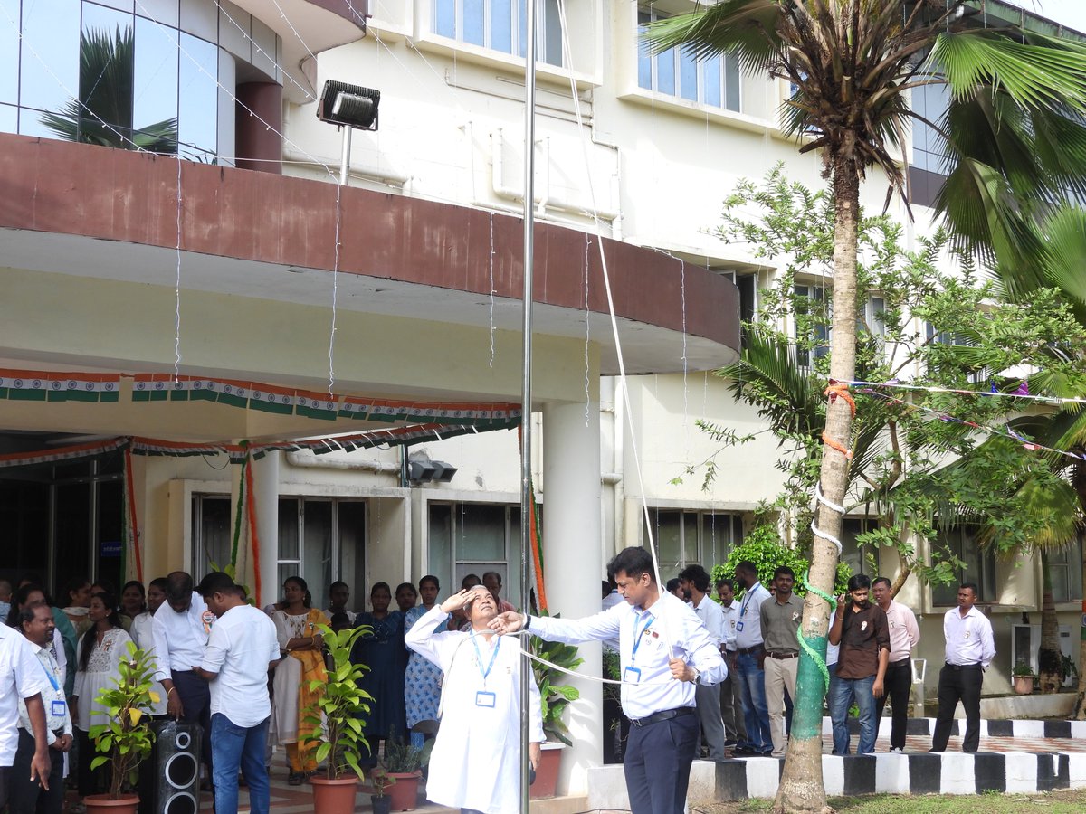 icmrrmrcsvp's tweet photo. India marks 80 years of Independence, a moment to remember the determination &amp; sacrifices that have shaped our nation.
At ICMR RMRCSVP, we celebrated this proud occasion as Dr. Aparup Das, Director, hoisted the National Flag.
Wishing everyone a very Happy 80th Independence Day! https://t.co/sx6QT8yXnP