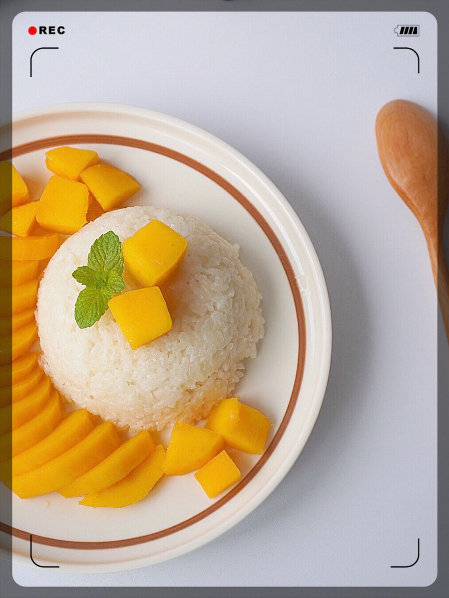 JYmlG77GiFEHkFH's tweet photo. Midnight snack win: creamy mango sticky rice that tastes like a Thai summer in every bite ， https://t.co/WN9J5BUos9