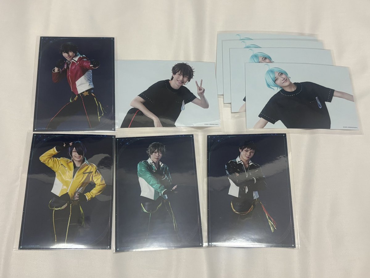 c0lor428's tweet photo. 【交換・譲渡】あんステ 10thライブ ランダム ブロマイド ランブロ クリア カード

譲:画像参照
求:ランブロ➞茨(縦)、日和(横)1枚＞定価
     クリアカード➞茨、北斗1枚＞定価

神戸公演15・16(昼)前後でお手渡し可能な方優先。各1枚ずつ決まるまでは交換優先となります。
お気軽にお声掛けください https://t.co/o76w2xtLnJ