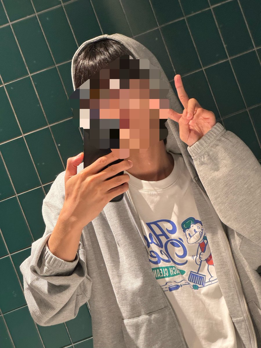 J_Mae96's tweet photo. 이 벽이 스타벅스 화장실이였구나🤣 https://t.co/l7fo6IjB6n