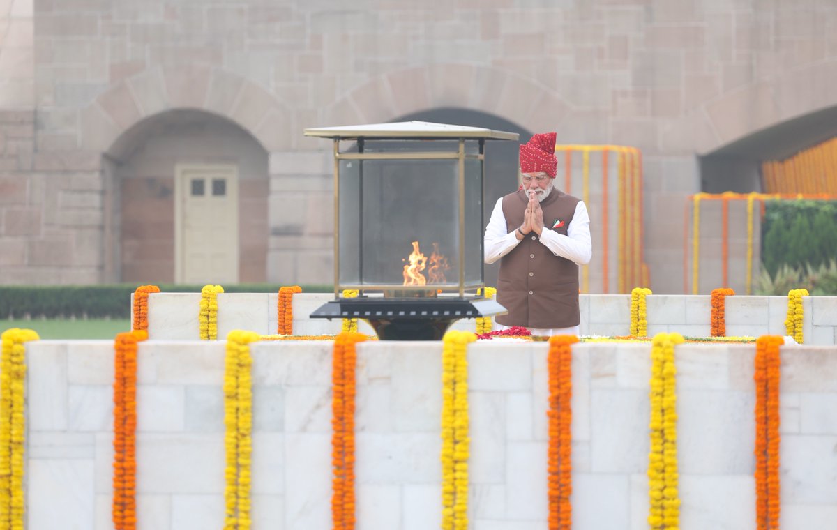 narendramodi's tweet photo. This morning, paid homage to Mahatma Gandhi at Rajghat. We will always continue to draw inspiration from his vision and work. We will keep working for the progress of every Indian and making our nation progressive as well as prosperous. https://t.co/VfeJzvMcVG