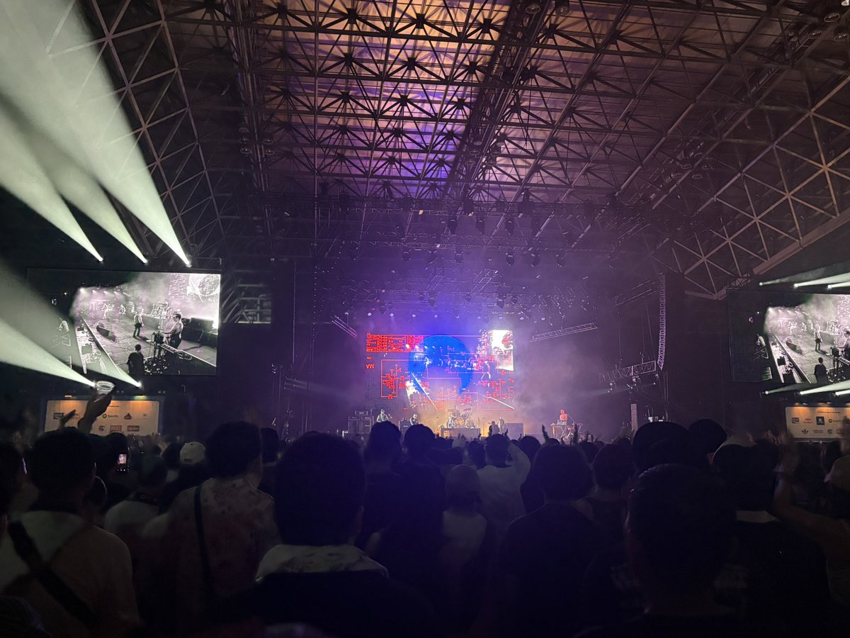 bladerunner23's tweet photo. ふらっと観たViagra BoysがNINみあって凄い良かったんだが #サマソニ https://t.co/ntCt1UPNrj