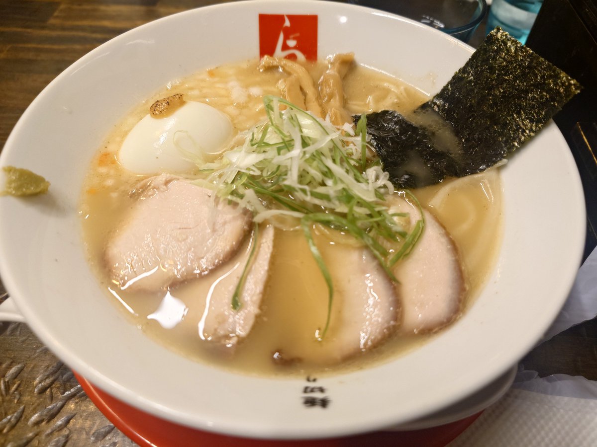 shiva207's tweet photo. 上質な煮干ししょっつるラーメン https://t.co/CHwGWvqh6L