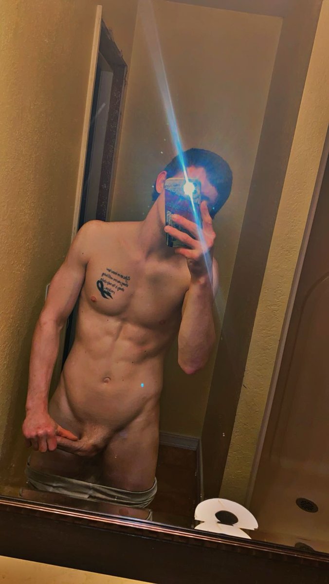RichardWil70745's tweet photo. @NastyRnB Definitely need anotha baddie riding this dick🤤 https://t.co/4WfpeN3f9H