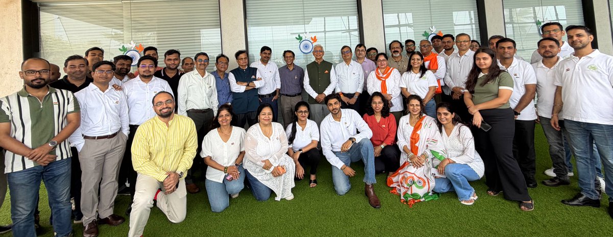 manojmishra_100's tweet photo. 🇮🇳 Celebrated India’s 80th Independence Day yesterday with my colleagues at Matix.

Addressed the team on India’s remarkable journey and the opportunities ahead, and reflected on Matix’s role in contributing to a stronger, more self-reliant India.

Jai Hind! 🇮🇳 https://t.co/5aR6SsrBQp