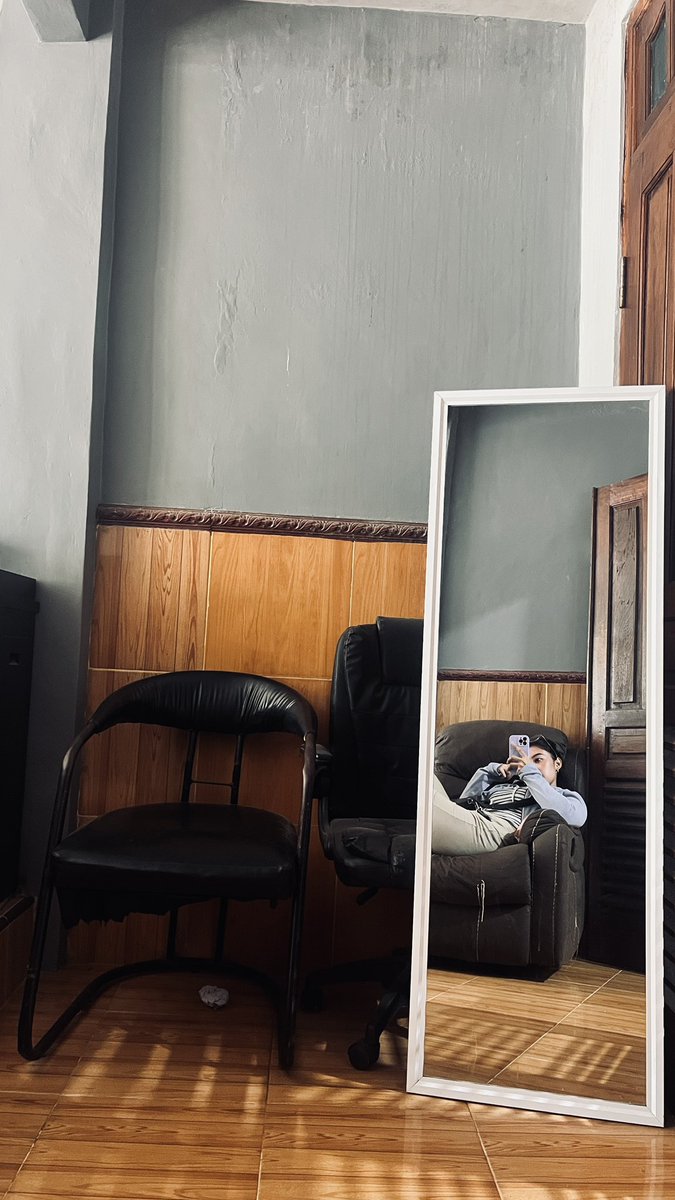 NvtsCindy's tweet photo. Enak jg jadi pengangguran ya😂 https://t.co/UZG8DXGtl7