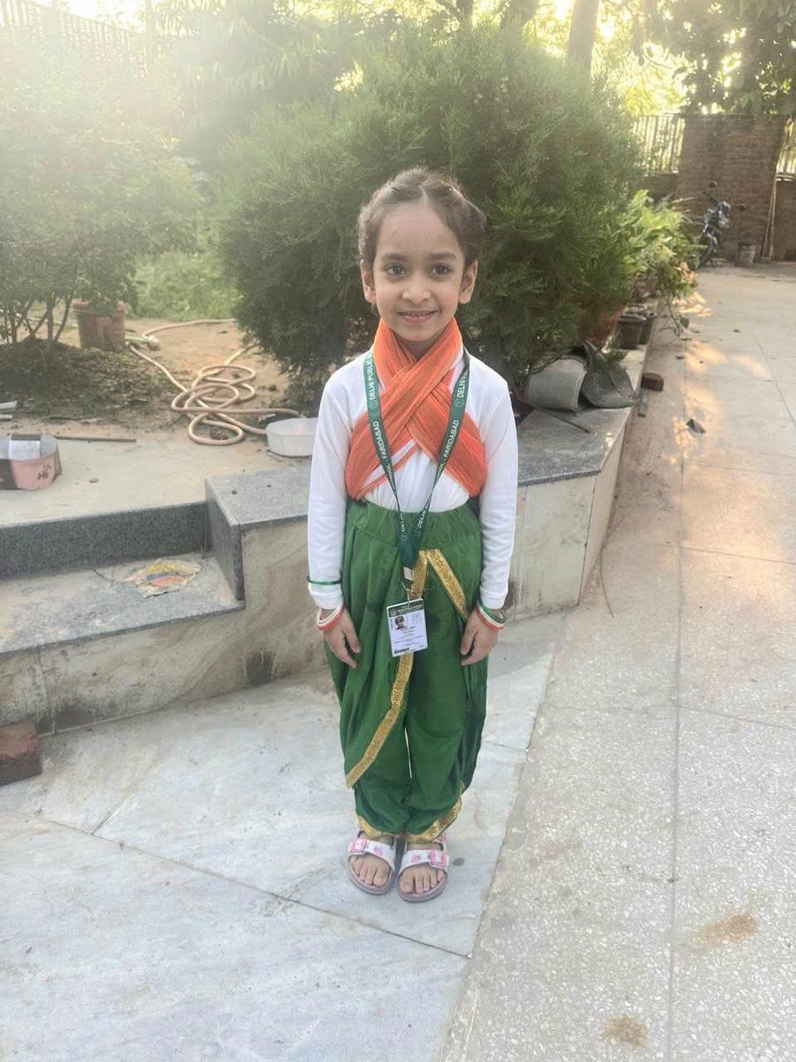 Aftabnuh's tweet photo. है मोहब्बत इस वतन से अपनी मिट्टी से हमें,
इस लिए अपना करेंगे जान-ओ-तन क़ुर्बान हम! https://t.co/k8Wy03CBCR