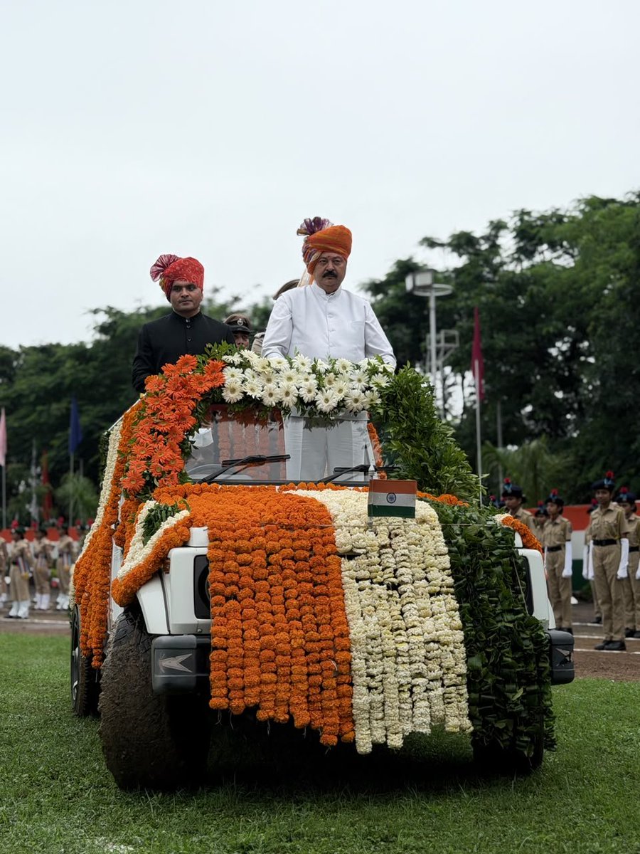 purneshmodi's tweet photo. 🇮🇳 રાષ્ટ્રધ્વજને સલામી આપી, સૌના અભિવાદન ઝીલતા… ગૌરવભેર ક્ષણો! 🇮🇳

#purneshmodi24x7 #DeputySpeaker 
#IndependenceDay2026
#80thIndependenceDay
#JaiHind
#VandeMataram
#Tapi
#Vyara
#Gujarat
#DevelopedGujarat
#DevelopedIndia
#NationFirst
#Patriotism
#PurneshModi
#GujaratAssembly
#TapiDistrict
#HarGharTiranga