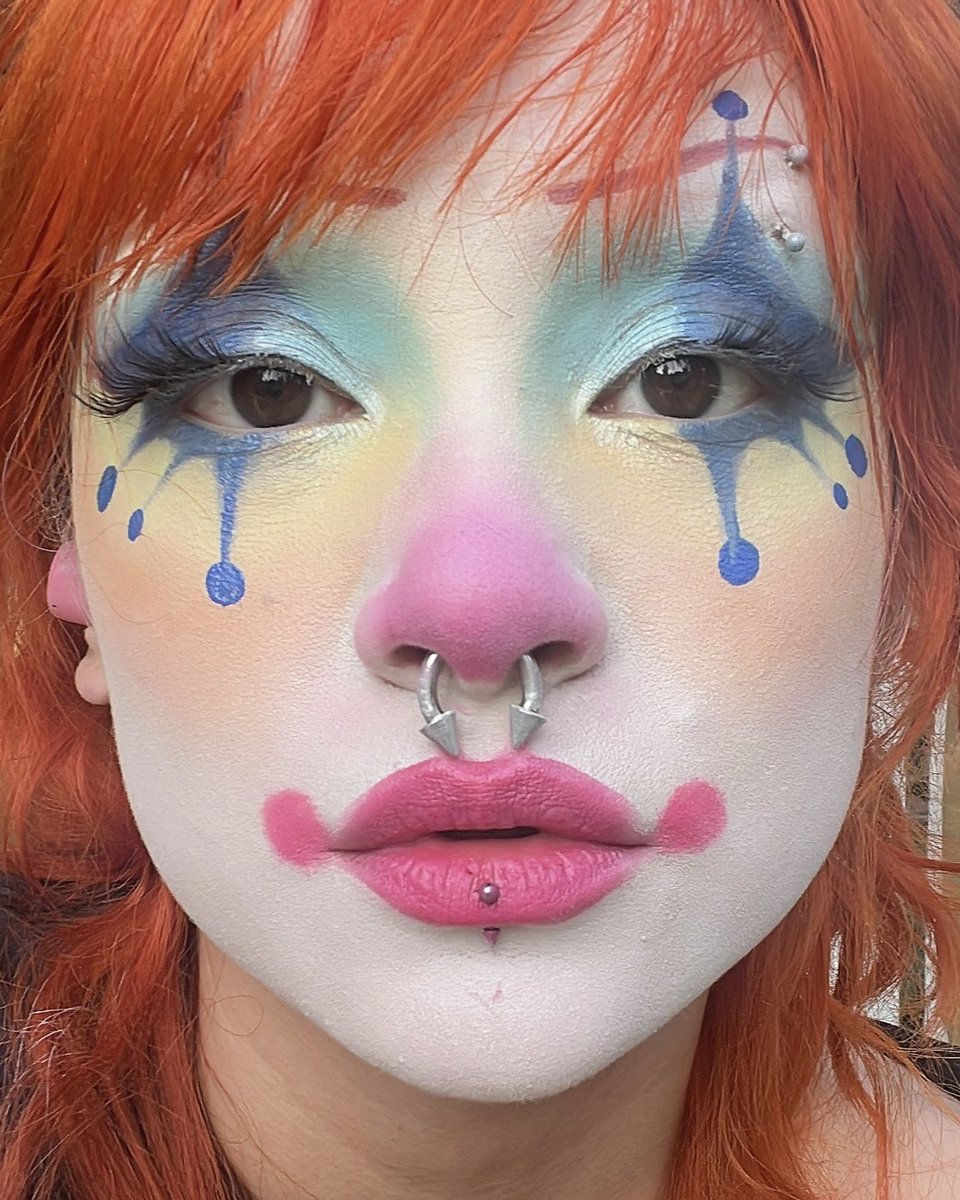 babblelongbitty's tweet photo. working on new mug for babblelong..plus hairy clown pits ^///^ https://t.co/iDqDqlaHXZ