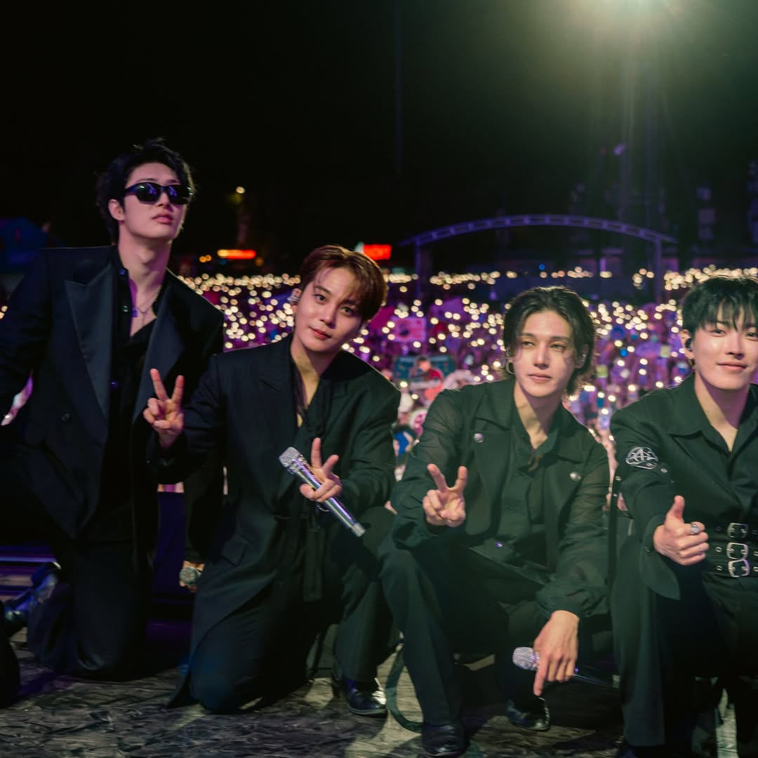 1chigo_pink's tweet photo. Erkan Photographer Istanbul Festival #ATEEZ https://t.co/OjhlBPVbt8