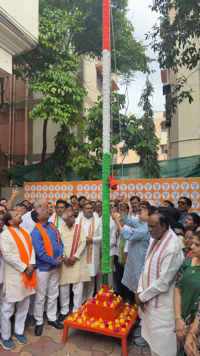 ReddySudhakar21's tweet photo. Proud to participate in the 80th Independence Day celebrations at Shyama Prasad Bhavan, BJP Telangana State Headquarters, Hyderabad, along with State President Shri N. Ramchander Rao Ji, Union Minister Shri Bandi Sanjay Kumar Ji, former Haryana Governor Shri Bandaru Dattatreya Ji, Rajya Sabha MP Dr. K. Laxman Ji, MPs, MLAs, MLCs, senior leaders, office bearers and dedicated BJP Karyakartas.

On this sacred occasion, paid my respectful tributes to the countless freedom fighters and national heroes whose courage and supreme sacrifices gave us the freedom and dignity we cherish today.

Hon’ble Prime Minister Shri Narendra Modi Ji’s inspiring Independence Day address and his call to embrace “Shakti Ki Saptadhara” provide a powerful roadmap for Bharat’s next phase of growth, strengthening manufacturing, agriculture, technology, Gati Shakti, defence, green energy and India’s soft power.

These seven streams of national strength will further accelerate our journey towards Aatmanirbhar Bharat and Viksit Bharat by 2047.

Let us resolve to carry forward the spirit of Nation First, strengthen Ek Bharat, Shreshtha Bharat, empower our youth and collectively build a strong, self-reliant, prosperous and globally respected Bharat.

Jai Hind 🇮🇳
Bharat Mata Ki Jai ✊ 

#IndependenceDay #ShaktiKiSaptadhara #ViksitBharat #AatmanirbharBharat #EkBharatShreshthaBharat #NationFirst