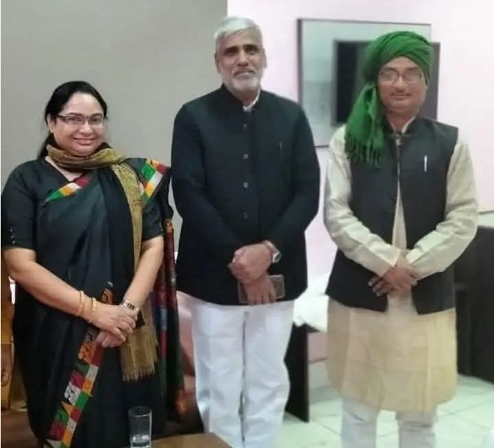 arvindtiwari363's tweet photo. राष्ट्र की एक आदर्श सुशिक्षित राजनीतिक महिला जिनकी आवाज मधुरता स्पष्टता और सत्यता से परिपूर्ण जूही दीदी राष्ट्रीय प्रवक्ता समाजवादी पार्टी को उनके जन्म दिन पर अनंत शुभकामनाएं बधाई 
@juhiesingh https://t.co/WXykUAxO7M