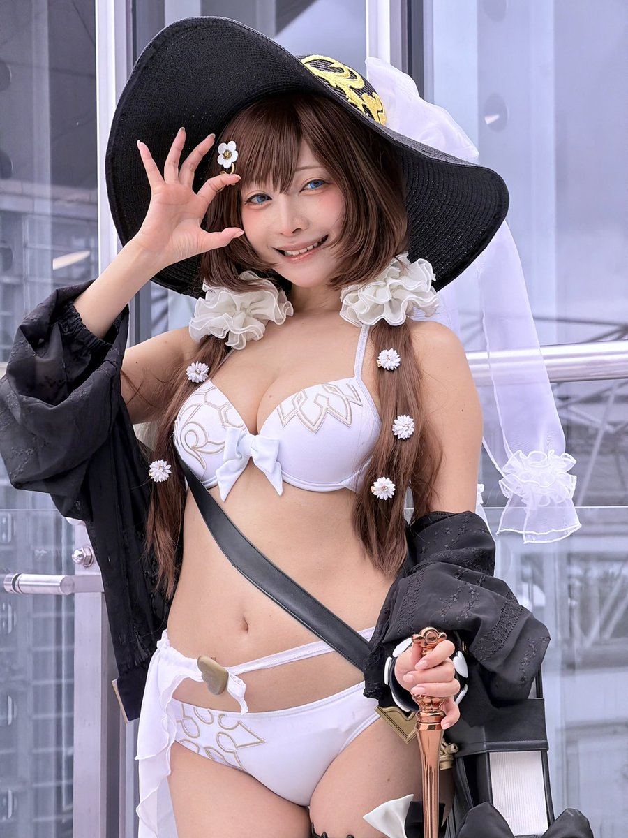 aits1tkp's tweet photo. C108 宮本彩希さん( @saki_miyamoto )

コミケ空域に水着のラジエルちゃんいた！
すっっっごい可愛い！　幸せ😍
 #C108 https://t.co/E2RO6tT75B