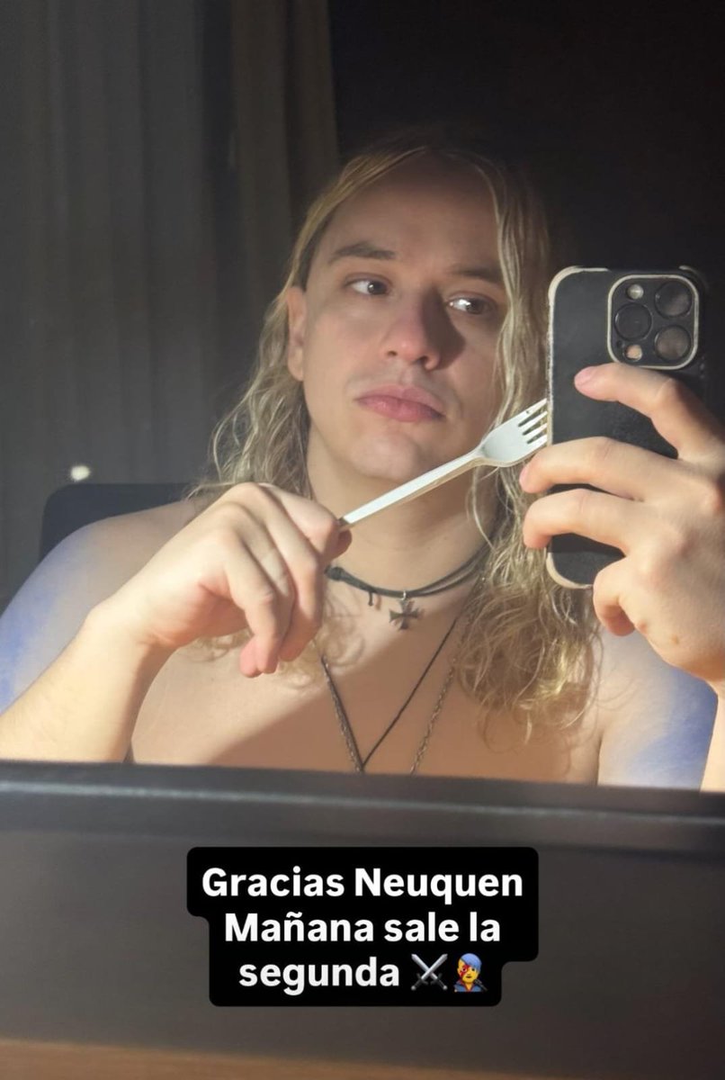 LABOMBAQUESO's tweet photo. de arriba, de abajo, de costado, en cuatro, misionero, suspendido, 69, parado, sentado, arrodillado, contra la pared, contra el suelo, en la ducha, en la cama, en la mesa, en el sofá, con protección, sin protección, romántico, sucio, duro, lento https://t.co/IYfuMlg6mk