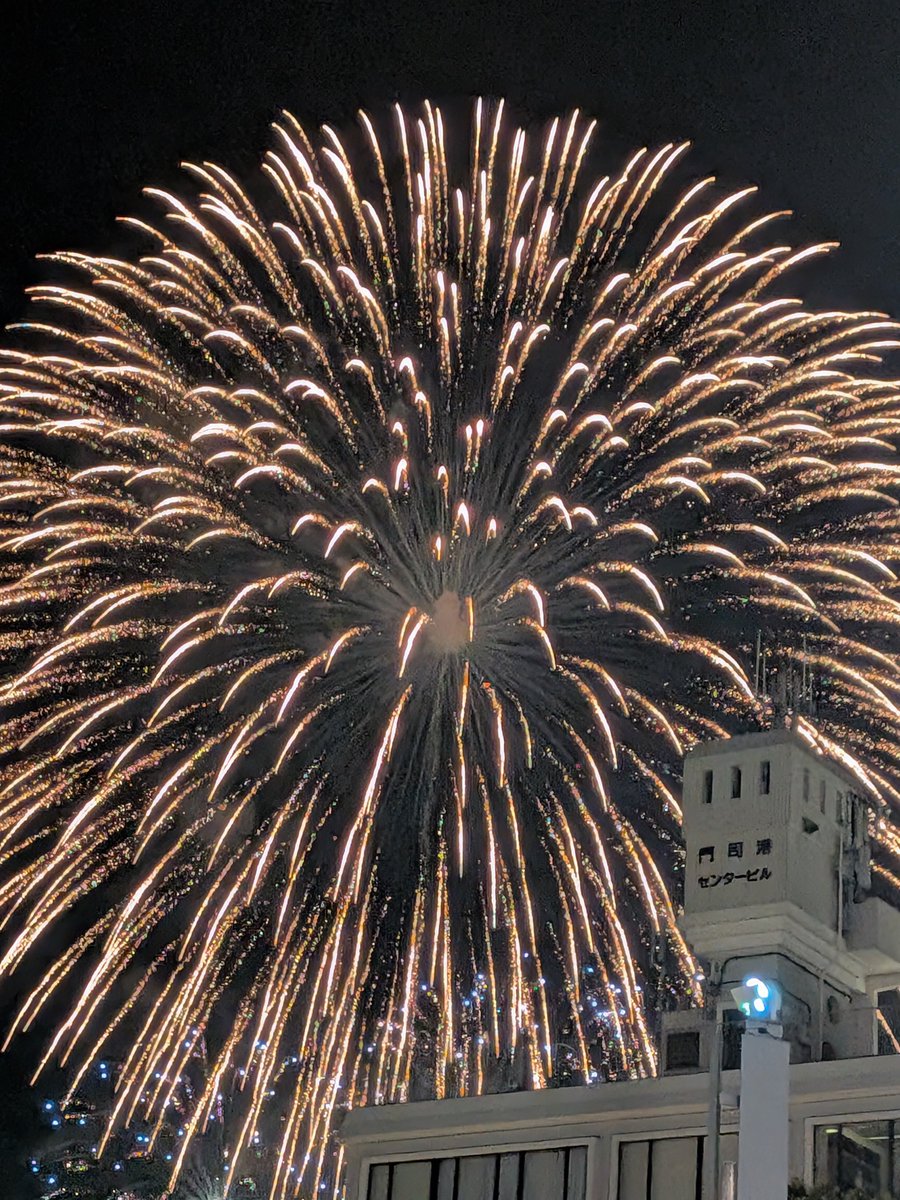 hashirekuma's tweet photo. #ランニング
#MDC福岡
#ギラヴァンツ北九州

水　22.22㎞
木　  8.88㎞
土　3㎞+1㎞+3㎞+3㎞

水木は、ゾロ目走
木は、山ラン🗻
今日、MDC福岡に向けて、暑い時間帯の10時30分から走りました🏃☀
1㎞→3分台、3㎞→12分台で、どうにか走れそう🤭

夕方からギラヴァンツ北九州の応援💪ミクスタへ⚽ https://t.co/YZPIcQ29g3