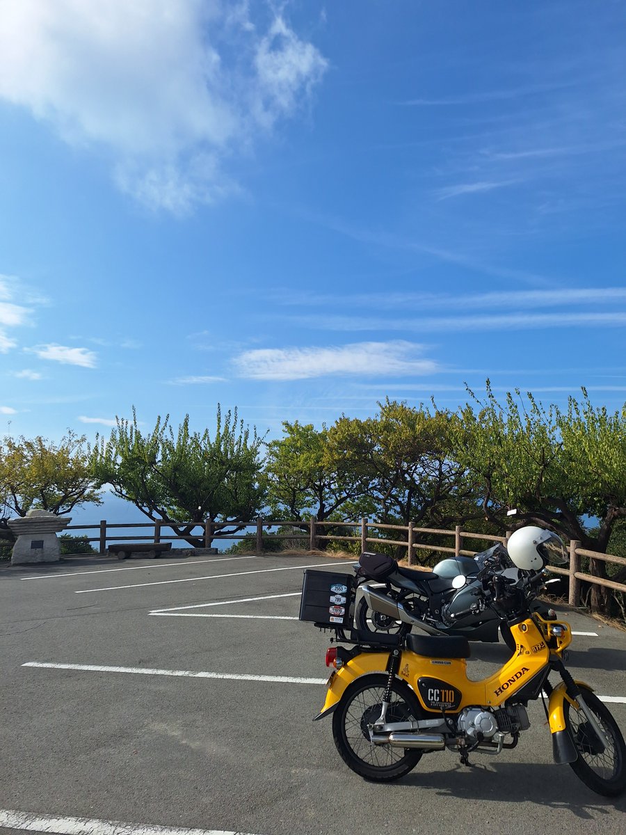 MinstructorS_82's tweet photo. 早朝から友人とツーリング&amp;ランチ！この時間は暑いって💦
#クロスカブ 
#カブ主 https://t.co/n1iEWRDk9h