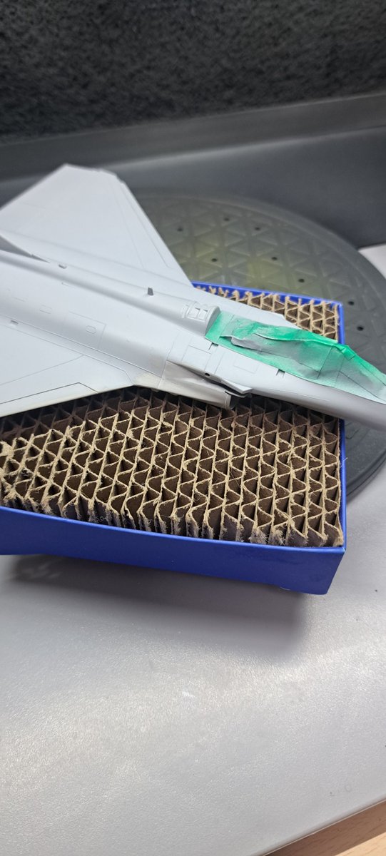oukasirabe's tweet photo. エアインテークの接着、隙間埋めに
510瞬間接着パテつかってみたけどサラサラで隙間に入り込みやすくて使いやすいー https://t.co/DHXIOZPiOd