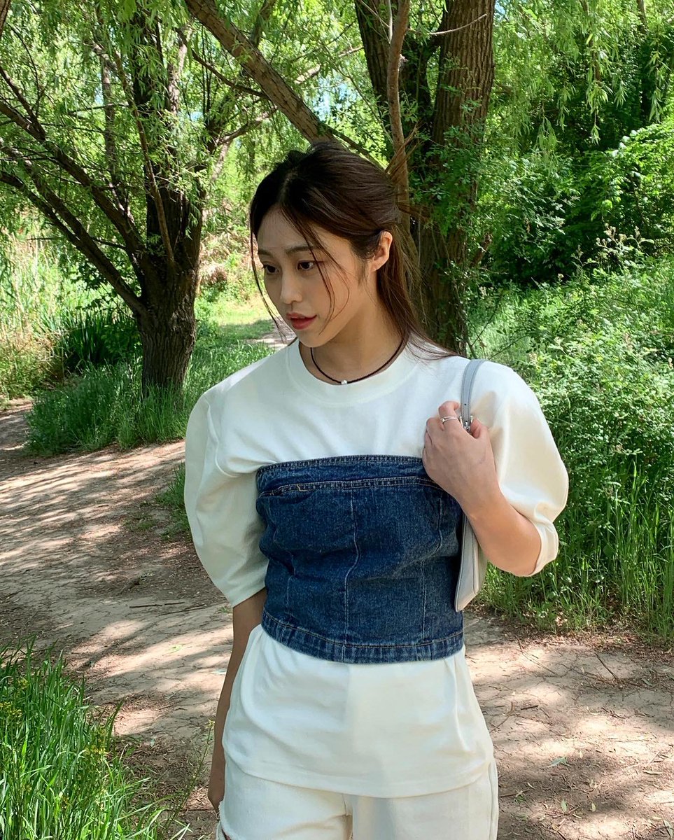mondra2's tweet photo. Yo! 😎 Quick reminder: you are stronger than you think and today is full of possibilities. 🌸
vTqcSl https://t.co/Z4AIZz6pxL