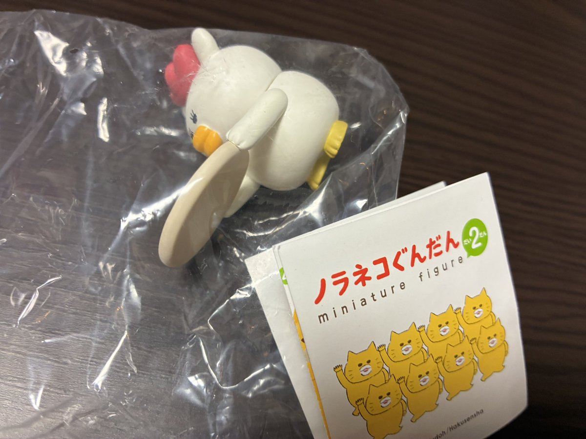 miyuki_cam's tweet photo. 会社の人が好きなやつやん！ってガチャガチャ見つけてやったんだけどノラネコじゃないやつ出た🤣 https://t.co/QMYo1roAyn