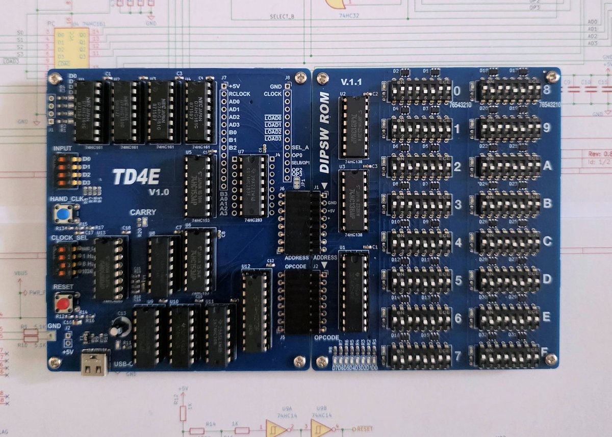 yyhayami's tweet photo. 4ビットCPUボード　TD4E Ver1.0(#TD4 互換)が完成しました。
#コミケ108 2日目 東７ホール Ｗブロック 09bで CPU基板とROM基板をほぼ実費で数枚頒布します。
○ CPU基板
・チップ部品(コンデンサ、抵抗,LED))を実装済み
・電源を供給するためのUSB Type-Cコネクタ(ハンダ付け難)を実装してあります。
・クロック発生の確認するため 74HC4060のICソケットもハンダ付けしてあります。
ほぼICソケットのみのハンダ付けとロジックIC集めで完成します。
1,000円
○ ROM基板
・TD4では、多量のダイオード(128個)のハンダ付けが必要でしたが、表��実装アレイダイオード(4連ダイオード）を実装済みです。
・チップ部品(コンデンサ、抵抗,LED)も実装済み
8極DIPスイッチx16と数個のICソケットのハンダ付けで完成します。
部品代と実装のため製作費がプラスになっています。
2,000円
製作マニュアルを添付して頒布します。
2日目 12:00以降に頒布開始予定です。
会場周囲は、自作CPU関連のブースが多いので、是非立ち寄ってください。
左写真：CPU基板+ROM基板+マニュアル　右写真：TD4E 完成CPU+ROMボード