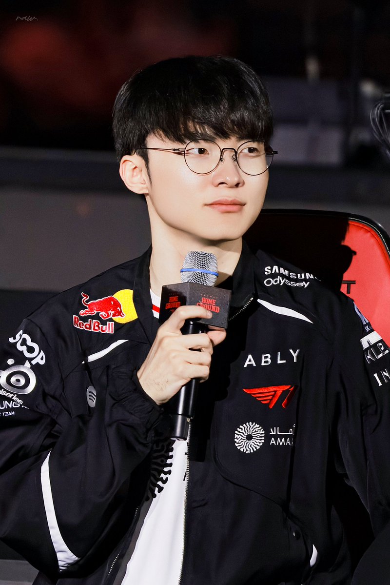 RAW_T1's tweet photo. 260814 T1 Homeground Day1

#T1 #Faker #이상혁 #페이커 https://t.co/xtbHVD96oo