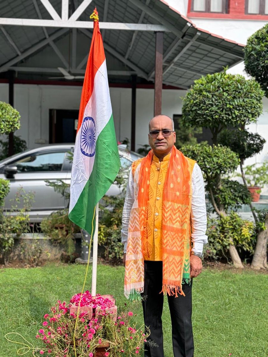 SujeetKOfficial's tweet photo. Unfurling our Tricolor today filled my heart with an emotion words cannot capture. 🇮🇳

Hearing Vande Mataram echo from the Red Fort for the first time since Independence felt like the very soul of India awakening. Today, our nation stands tall, united in purpose as we march boldly toward a Viksit Bharat.

Happy Independence Day! 

Jai Hind! Vande Mataram! 

[Youth, Independence Day, Tricolour, India, JaiHind, VandeMataram, Flag, GenZ]

@PMOIndia @narendramodi