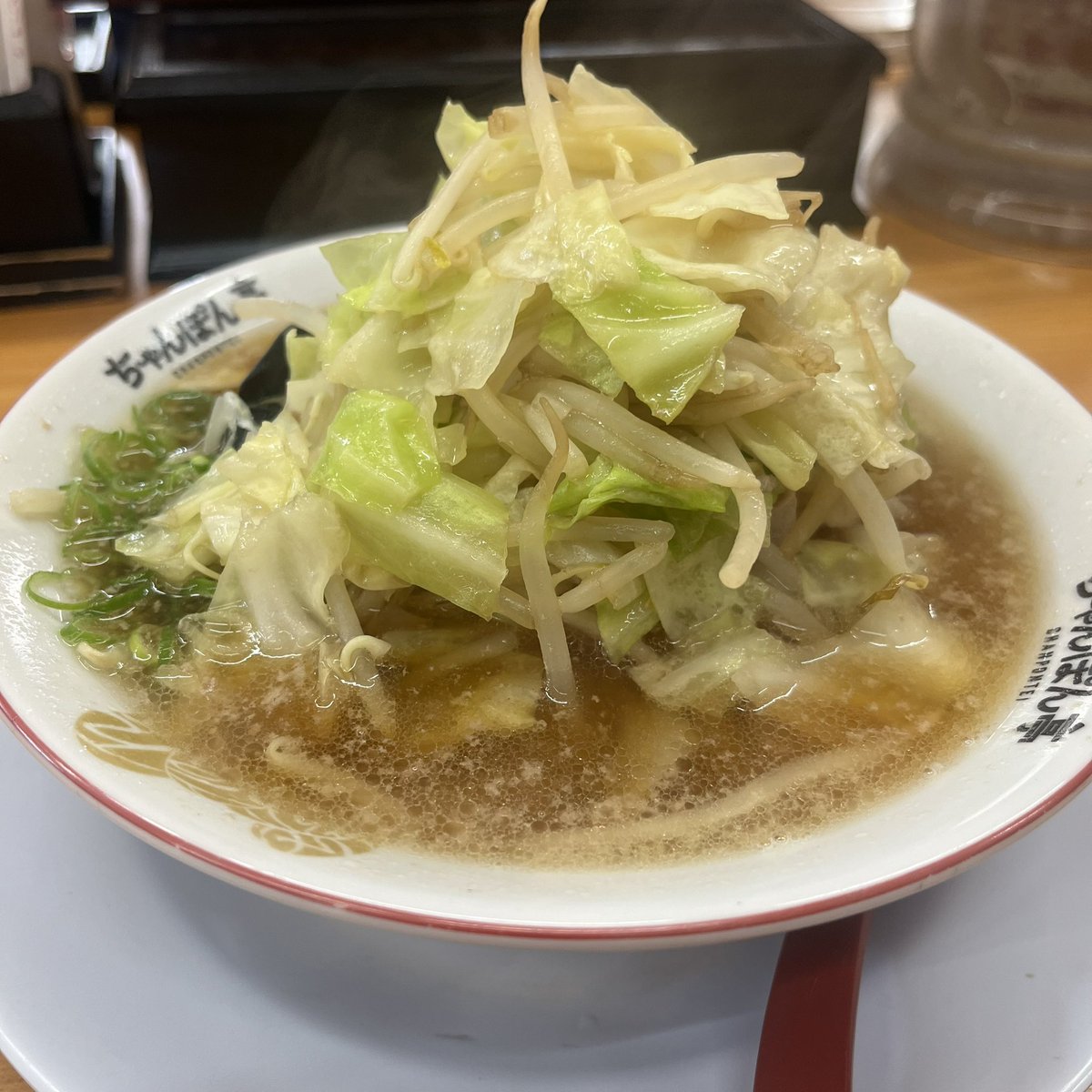 antagonizes's tweet photo. 本日の麺類

ちゃんぽん野菜大盛
＠近江ちゃんぽん亭 高月店

スープは白濁しておらず、いわば醤油タンメンに近い
が、そのスープがガチで美味い…
野菜の火のとおり具合も絶妙！
個人的に大当たりな一杯でした。

ごちそうさまでした🙏
また行かなきゃ https://t.co/94l7wZ6p6O