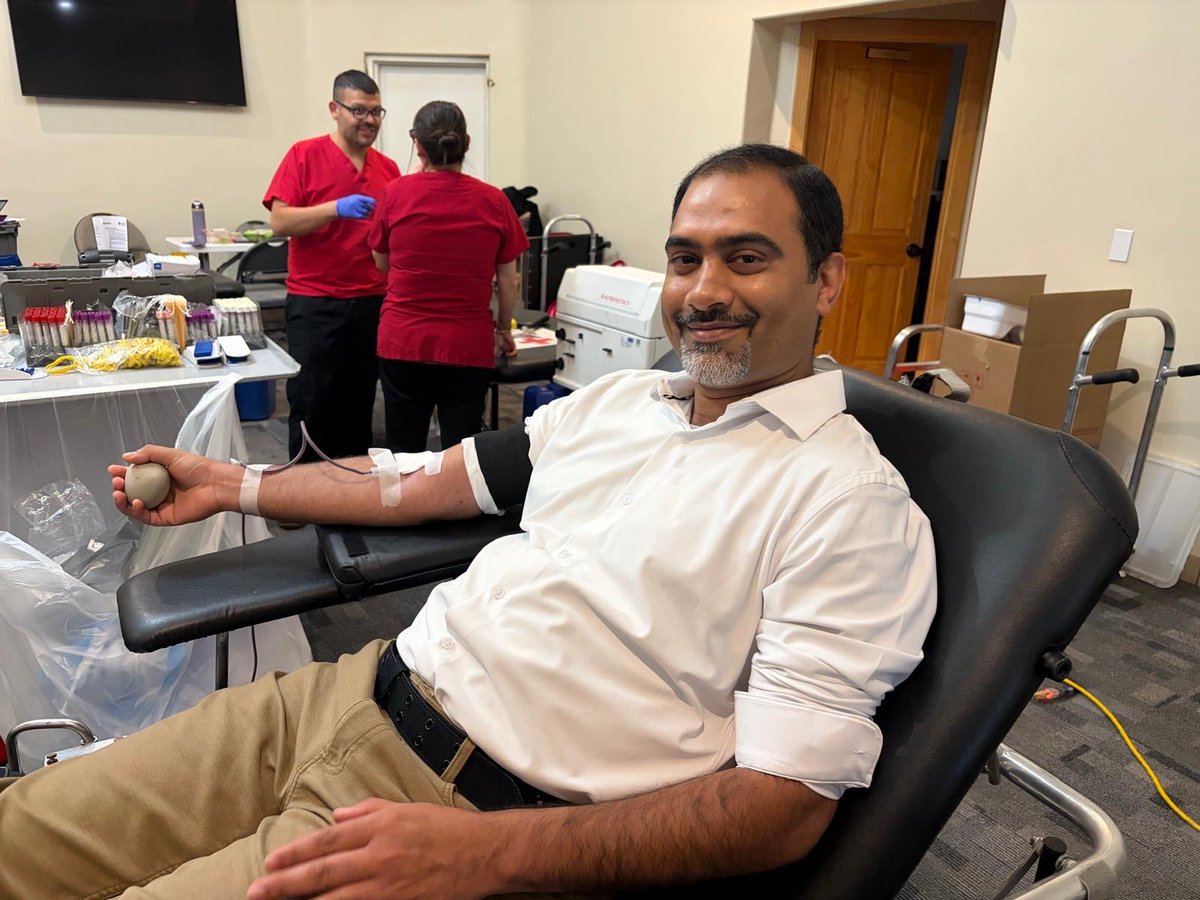 AMCTucson's tweet photo. Alhamdulillah, we successfully hosted 🩸 Blood Drive today, organized in collaboration with the @RedCross !🤝
Donors: 16 | volunteers: 7 | Pints collected: 16
Continued 1/3
#MuslimsForLife #RedCross #Ahmadiyya #SaveLives #BloodDrive https://t.co/LpOnhMjtZ9