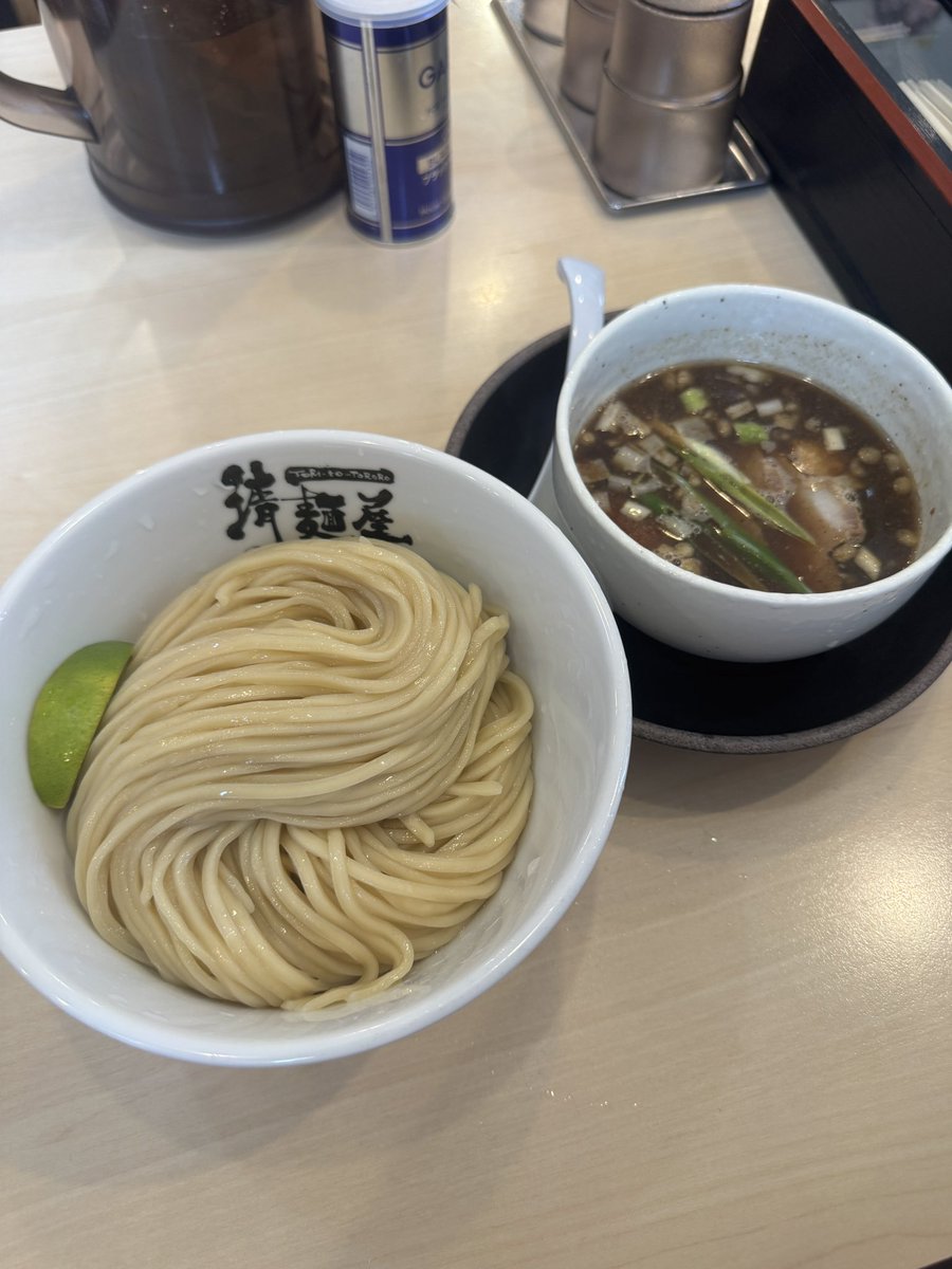 dendentown's tweet photo. お盆も休み無しで事務所に籠って仕事。気分転換と弊紙 #Pontab の追加納品を兼ねて、オタロの「清麺屋」でおひる。 https://t.co/H9q0jholTU