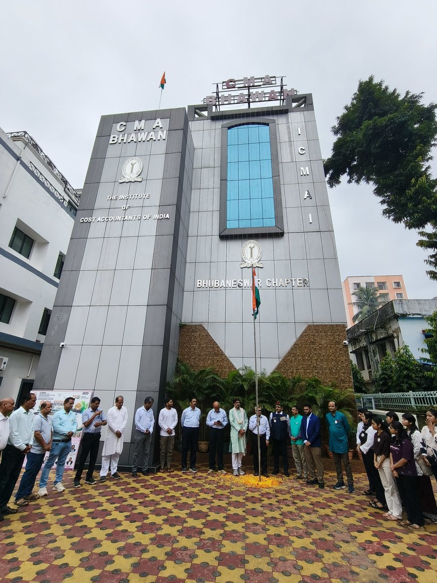 CMAUNOFFICIAL's tweet photo. Happy Independence Day🇮🇳🇮🇳🇮🇳 

May the *Tricolour* always fly high, filling our hearts with pride, unity, and deep gratitude for the heroes who won our freedom.

*Jai Hind!*🇮🇳🇮🇳🇮🇳🇮🇳🇮🇳🇮🇳 https://t.co/WN0ZuqBgBY