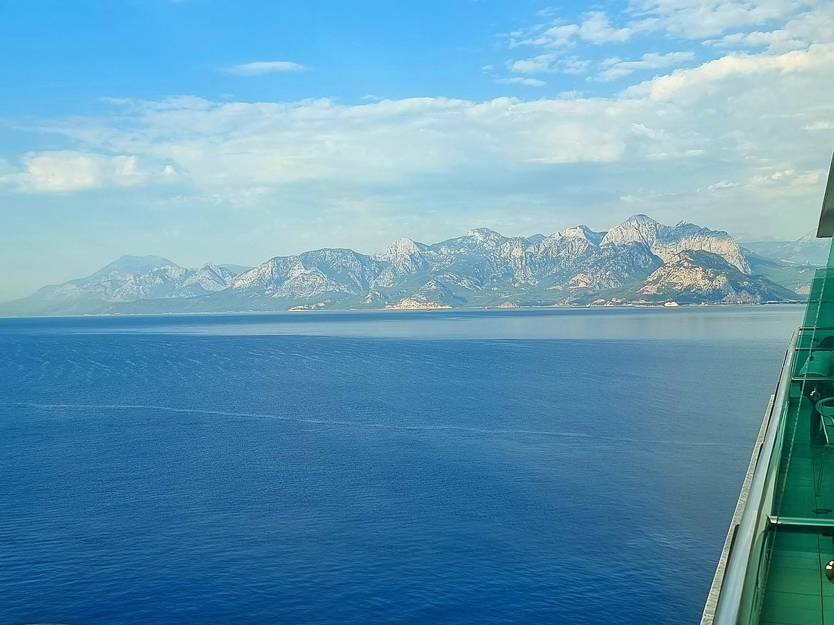 Bushra1Shaikh's tweet photo. Antalya'dan merhabalar ve günaydın 💙

We're in Türkiye 👀 https://t.co/FfjauK1vJP