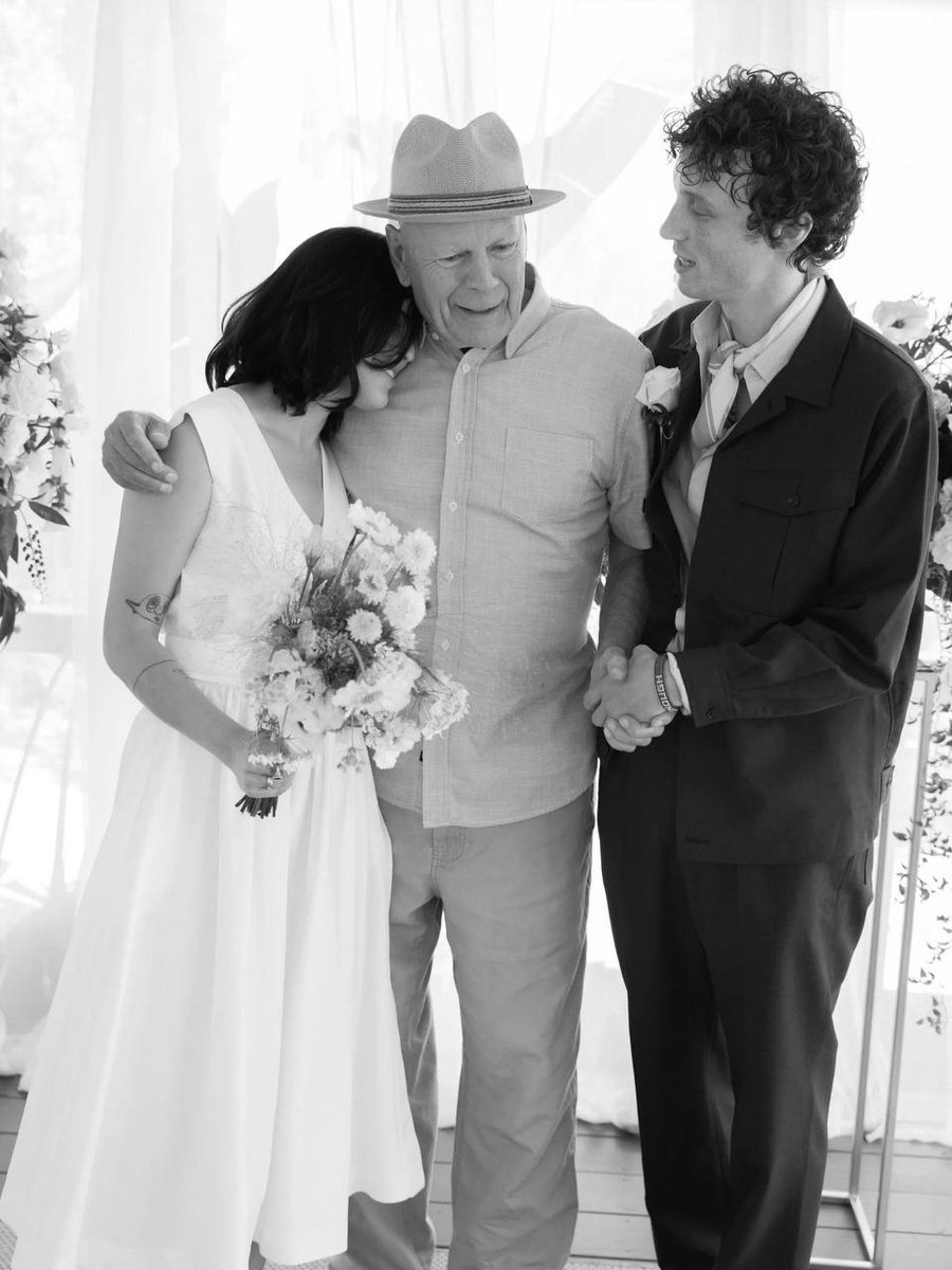 shelikhovskij's tweet photo. Demi Moore and Bruce Willis' youngest daughter, 32-year-old Tallulah Willis, has officially married musician Justin Acey.
Vogue shares beautiful photos from the intimate wedding ceremony, which took place in the Willis family's Idaho backyard on August 8, 2026. https://t.co/7WnIIdQVgu