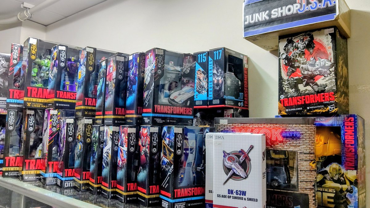 User334555735's tweet photo. #Transformers
#siege
#shatteredglass
#legacy
#studioseries
#RiseOfTheBeasts
#buzzworthy
#generationselect
#diaclone
#TransformersOne
#ageoftheprimes

お店開けさせて頂いております🙏😌

新入荷・再入荷させて頂いております🙏😌

次ページ↓より商品を記載致します☺️ https://t.co/pATH9TDc7N