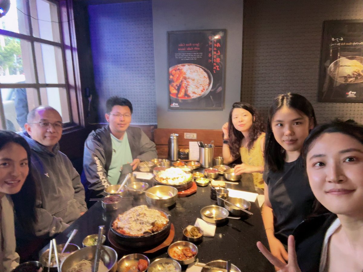 AnneInEdit's tweet photo. Small group gathering sometime outperform the big events. We finally find a time to sit down and talk our familiar topics with friends deeply. Friends from investment, sde, research, GTM exchanging ideas not only career-wise, but also life style, interests, life milestones. Feel so much relaxed after weeks of weeks of grinding on works and produce, we end the conversation at 10pm :)