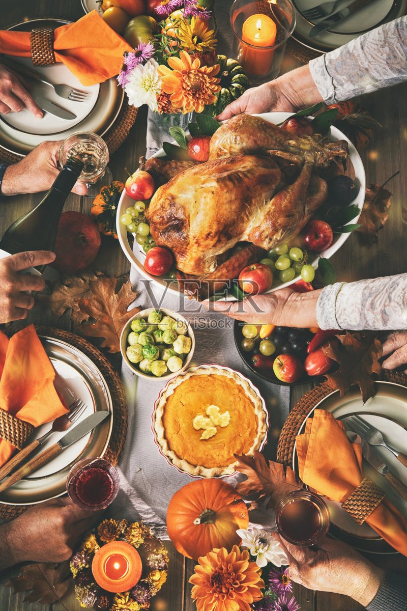 Dspeern1's tweet photo. Thanksgiving vibes hit different with our roasted heritage turkey, maple-glazed carrots u0026 spiced pumpkin cheesecake—grab your plate today! #ThanksgivingFeast， https://t.co/xtfObE3HKx