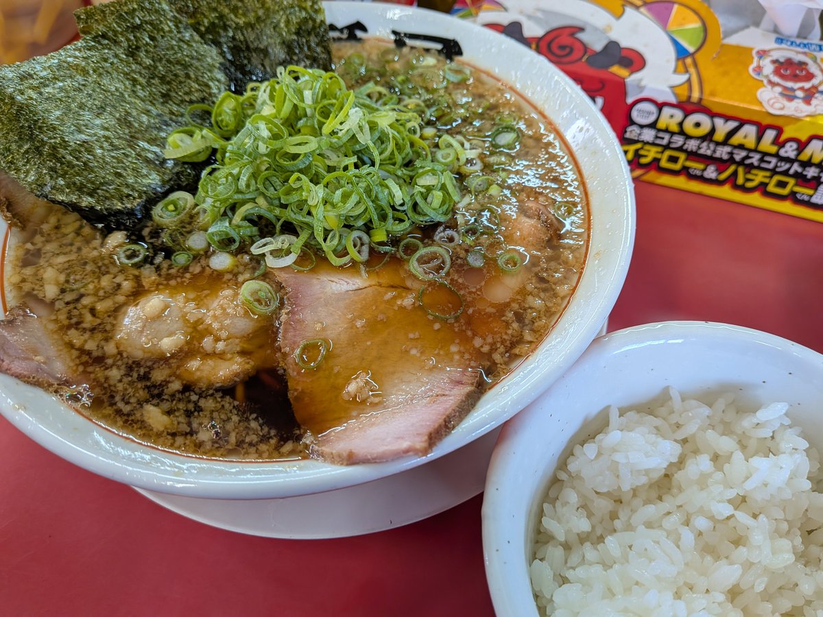 dragon_stranger's tweet photo. 今日のランチ、ラーメン長瀬屋結城本店の背油中華そば＋半ライス。
久々、うまい！
色はブラックなんだけど全然しょっぱくないんだよな。 https://t.co/ccvpGZe3y6