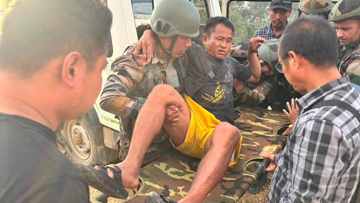 AadiAchint's tweet photo. Two Naga civilians were killed and two others injured after armed men opened fire on farmers engaged in agricultural activities at Langka Naga village in Manipur’s Kangpokpi district on Friday morning, August 14.

Army Heli is used to evacuate injured Nagas. https://t.co/tMUFOvzTGn