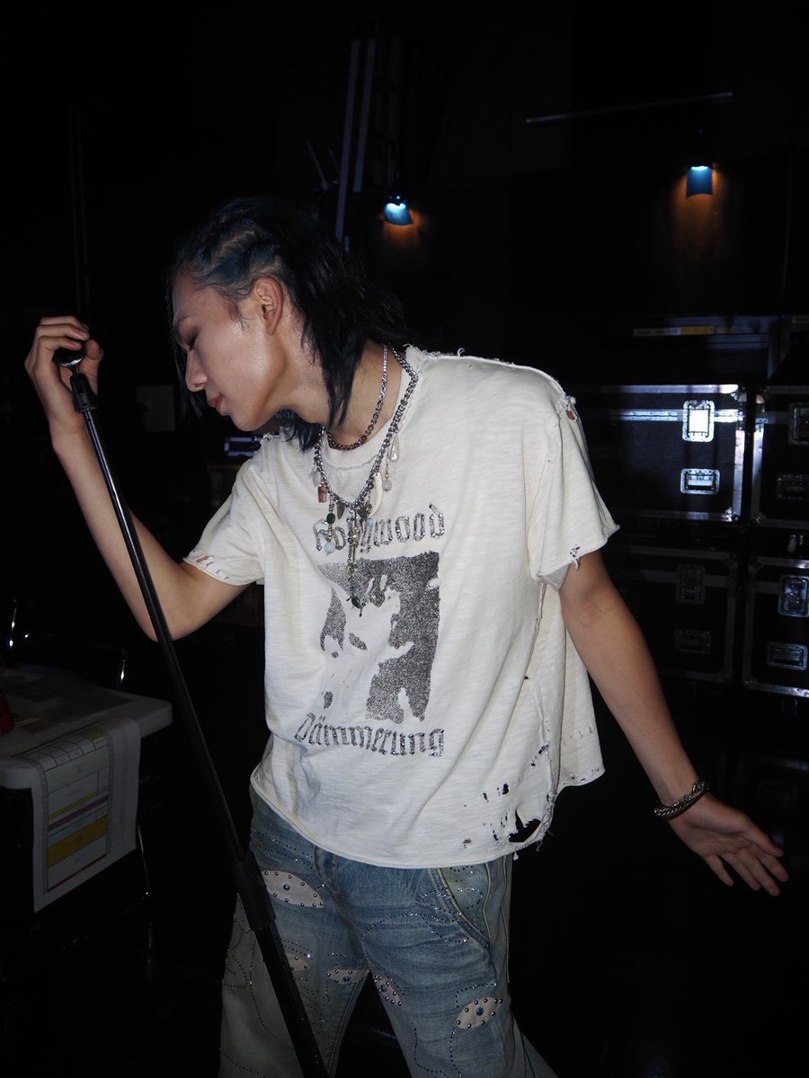 oneoreight__'s tweet photo. +*✩⡱:゚Happy 2nd Anniversary+*✩⡱:゚
D-1
#SOUMA
Hi!1DERZ!!SOUMAです🦄
ONE OR EIGHT 2周年まであと1日になりましたね!!!
ずっと応援してくださっている1DERZのみんな、本当にありがとうございます。
1DERZが一緒にいなければこんなにたくさんの国々にいって会うことの大切さをわからないまま過ごしていたと思います。それほど大切な存在です。
3年目はもっと1DERZのみんなが応援して良かったなと誇れるような活動をしていくのでこれからもよろしくお願いします!!
みんなでデビュー日配信楽しもうね☺️
#1OR82ndAnniversary
#ONEOREIGHT
#1OR8