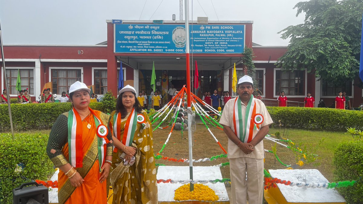 JNVPalwal's tweet photo. 🇮🇳 80th Independence Day Celebration at JNV Palwal! 🇮🇳

With pride in our hearts and the Tricolour flying high, JNV Palwal celebrates 80 years of India’s independence. Let us honour our freedom fighters and pledge to build a stronger, united and progressive India.

Jai Hind https://t.co/WcKjo42DJx