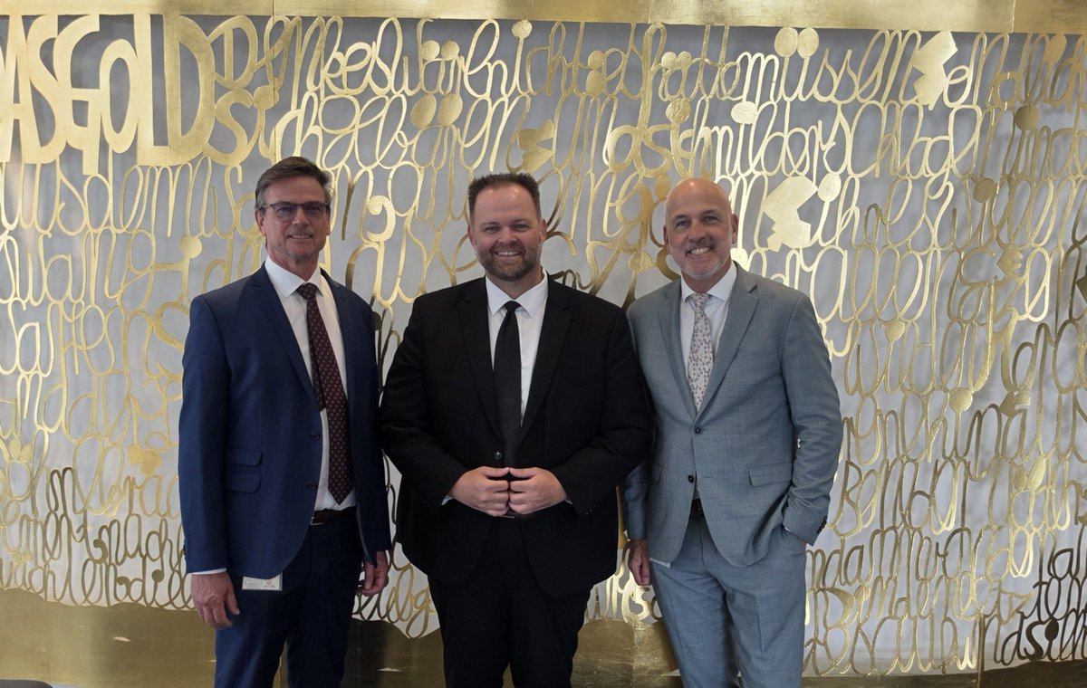 EnginEroglu_FW's tweet photo. Germany does not have an innovation problem. Germany increasingly has a political problem.

My visit to LEONHARD KURZ in Fürth on Day 4 of my summer tour reinforced that impression.

More than 125 years of industrial history, high-tech, counterfeiting protection, digitalisation and new applications: Germany can innovate.

What we need is not more mistrust and bureaucracy, but more freedom for companies that invest, research and produce.

Technological sovereignty is not created in ministries.

It is created by companies.

If we want to preserve our industrial base, we must stop trying to manage innovation and start enabling it.

Germany can do it.

We just have to make it possible again.