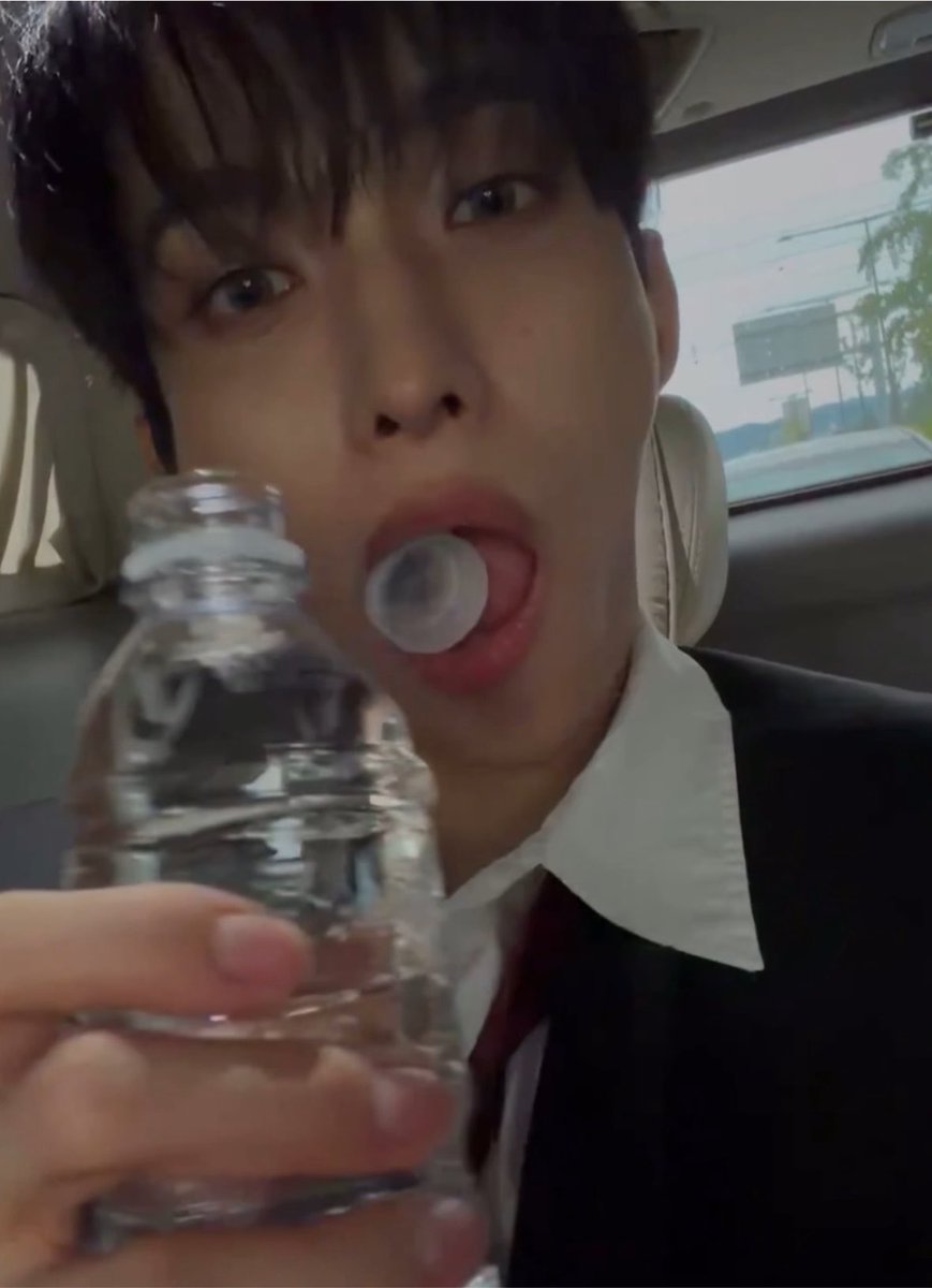 ajibabie218's tweet photo. 아웅 https://t.co/32rRt8E4NB