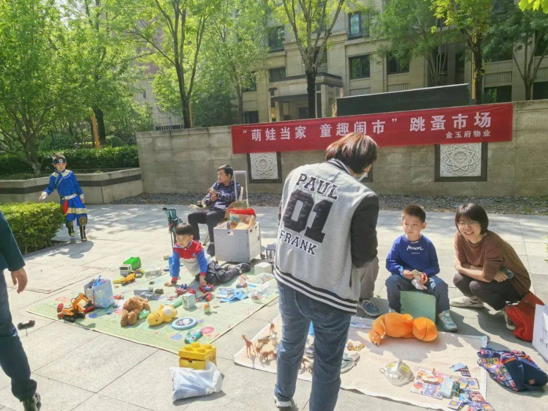 mh0916choco's tweet photo. Community Book Swap u0026 Coffee Meetup this Sat 10am at Central Park! Bring a pre-loved book, grab free coffee, chat with neighbors—no sign-up needed! https://t.co/nNeLlvsihG