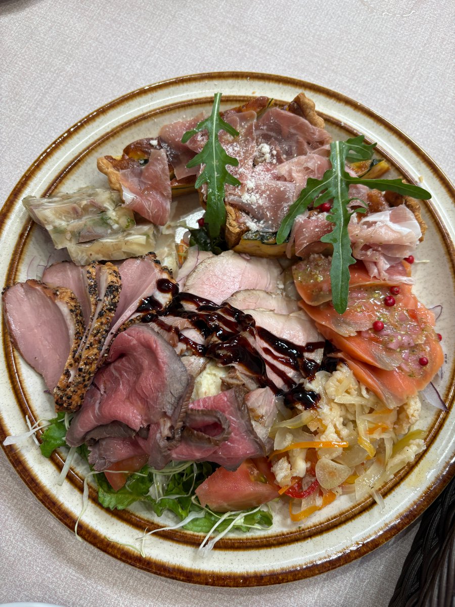 LimitellT_T's tweet photo. "BISTRO ARCADIA"
The assorted appetizers and the "Today's Petit Dessert" (for just 200 yen) offer amazing value and taste absolutely delicious!
「BISTRO ARCADIA」
”前菜盛合せ”と200円の”本日のプチデザート”がコスパ抜群で激旨！
https://t.co/GBqHbuRJPJ
#おいでよ北海��� #おいでよ根室 https://t.co/PoMd7EPlou