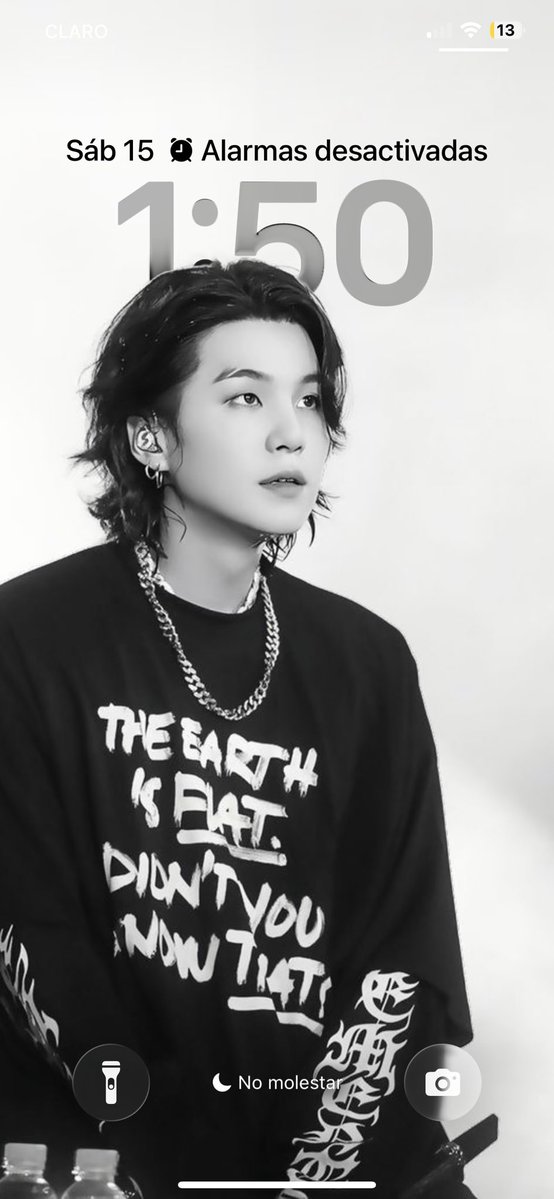 eg0centric_z's tweet photo. @Vantaeuwuu Tengo una de mi hermoso, quiero tanto a mi bias.😭💖 https://t.co/vLU204LXok