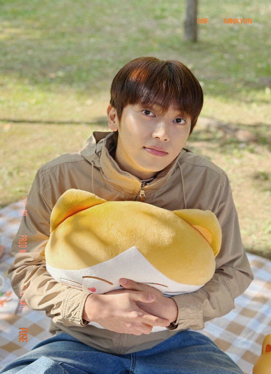 dayuonoff's tweet photo. ONF(オネノプ)のミンギュン💡自他共に認めるでかいねこちゃん😸ただ好きなだけじゃなくて保護猫や野良猫を気にかけて実際行動してるほんとに動物大好きな人🐈 #민균 https://t.co/WAHkGvfvVH