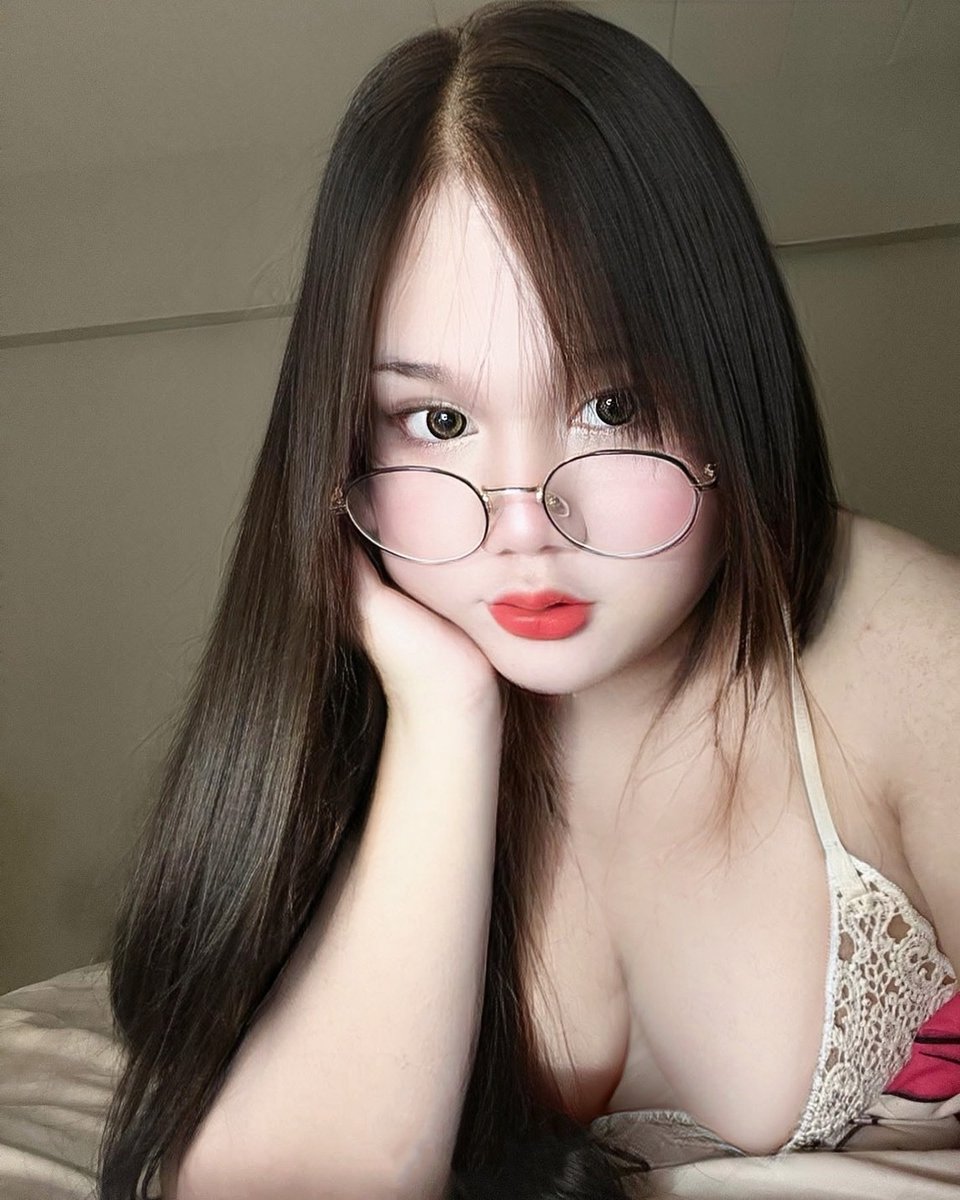 wubvee's tweet photo. #ladyboy_riyadh #ladyboy_both_in_riyadh https://t.co/6FuSJfb9wC