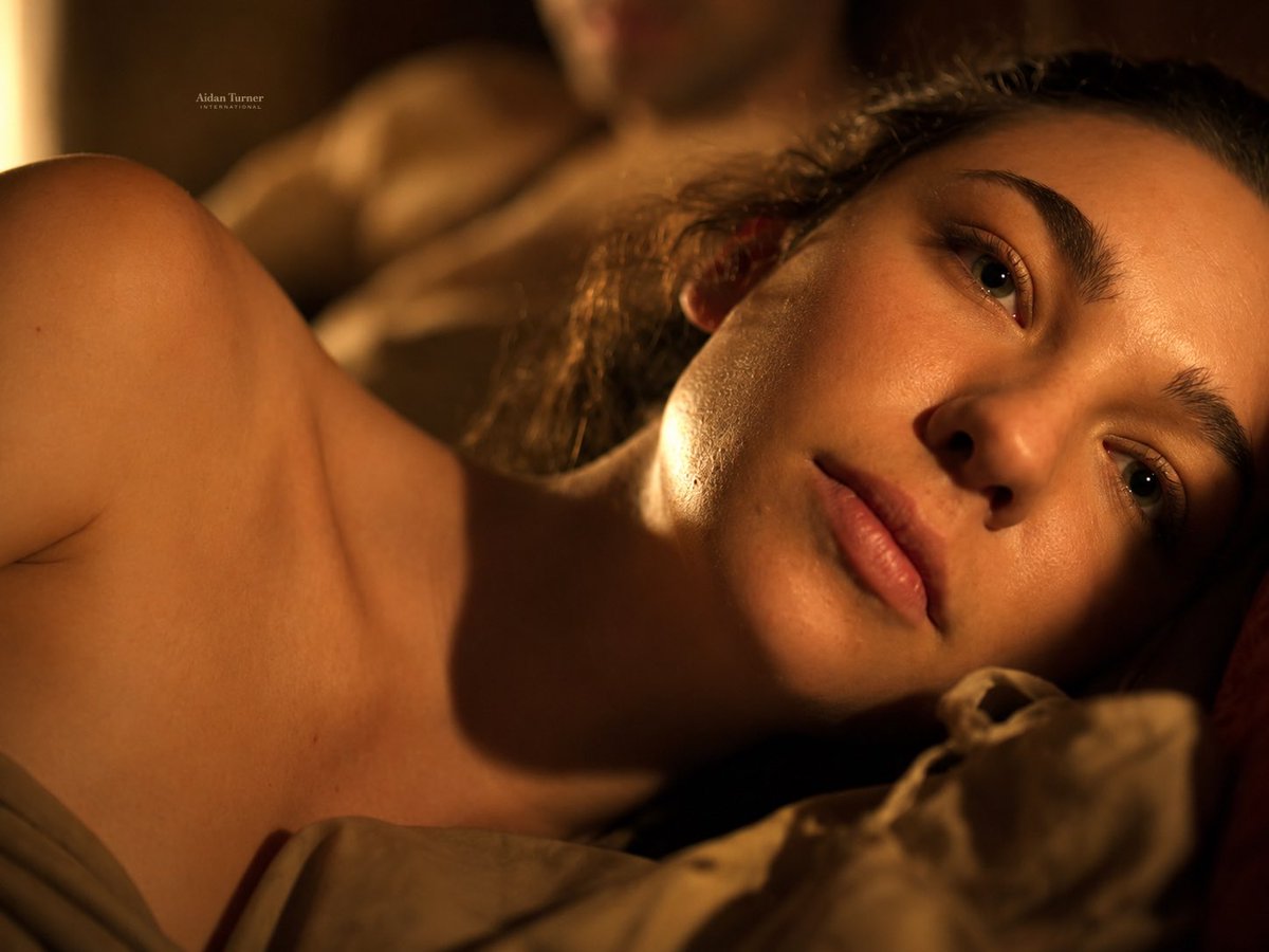 FrancineDupre's tweet photo. Aidan Turner 
Leonardo the series 
My new screenshots, taken from my latest video featuring Leonardo and Caterina de Cremona.
Mathilda De Angelis and Aidan 🤎🤎🤎
#Aidanturner #Leonardotheseries #Caterinadecremona #Aidanturnerinternational https://t.co/2odMD5wj1h