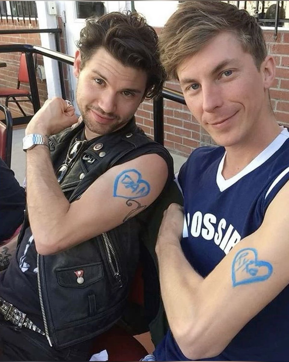 ryrozella's tweet photo. Ryan ross and dan keyes were sooooo on that freaky bdsm shit. Them bitches had floggers LIKE https://t.co/GnDeXdifVj