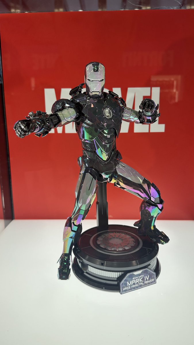 ToysStark's tweet photo. ホットトイズの展示見るだけで血が騒いだ、久しぶりに良い空間でした。ジョンウイックは夜開封します☺️ https://t.co/whsjPOri9E