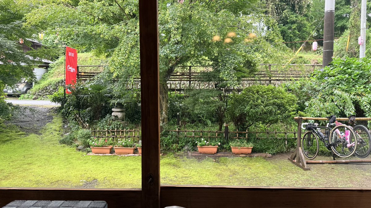 hiro_fd's tweet photo. 宮ヶ瀬から道志の古民家カフェ。

AppleCarPlayがなぜか小さい画面のみだったので、海外のフォーラムにあったMODでフルスクリーン化成功みたい。 https://t.co/Xbyl9hoMUk